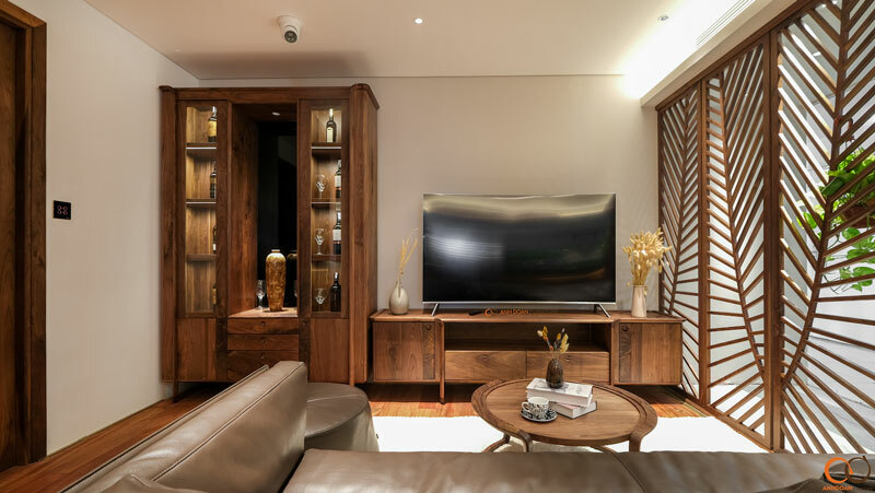 màu nâu sẫm của gỗ óc chó