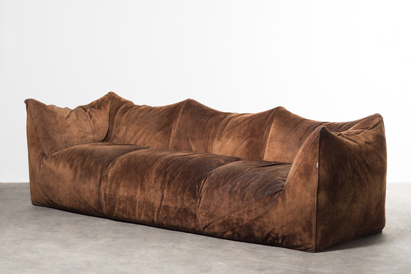 Ghế sofa Le Bambole của Mario Bellini.
