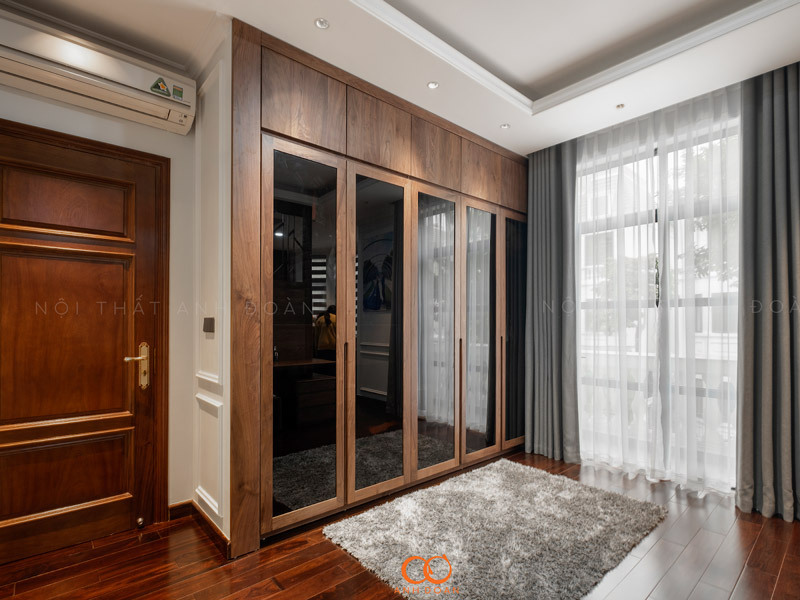 Mẫu tủ gỗ kết hợp cánh cửa tủ bằng kính